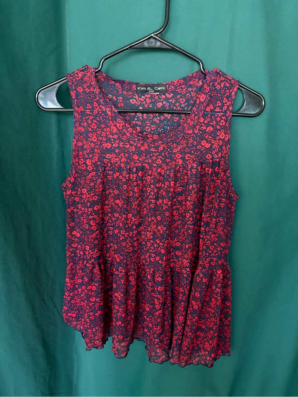 Kim & Cami Navy and Red Floral Tiered Tank Top breathable